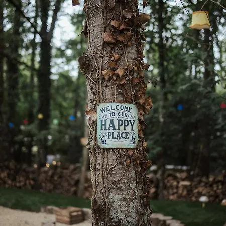 Bed & Breakfast Nuts Palace